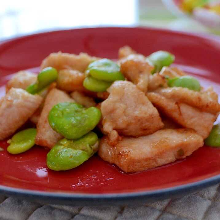 *そら豆と鶏むね肉の炒め物*